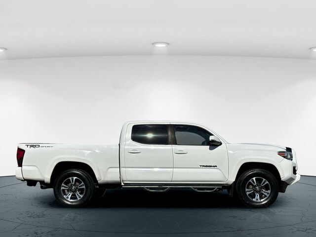 Used 2019 Toyota Tacoma TRD Sport w/ TRD Premium Sport Package RWD image 7