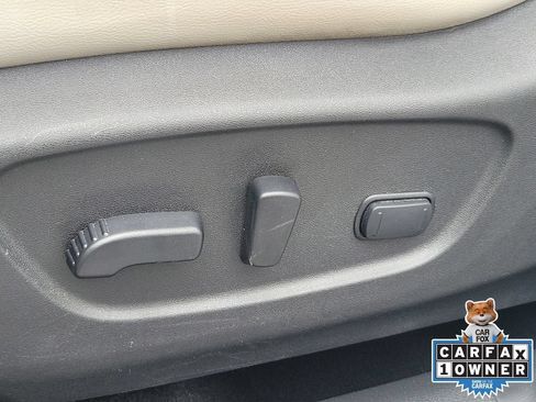Used 2019 Nissan Rogue Sport SL FWD image 22