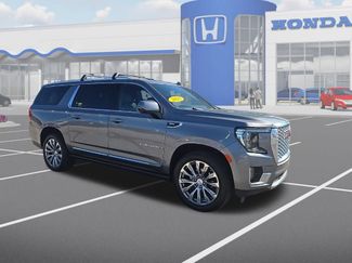 Used 2022 GMC Yukon XL Denali video 1