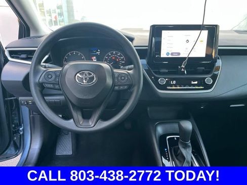 Used 2025 Toyota Corolla LE w/ Convenience Package FWD image 17
