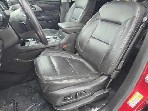 Used 2020 Chevrolet Traverse RS image 5