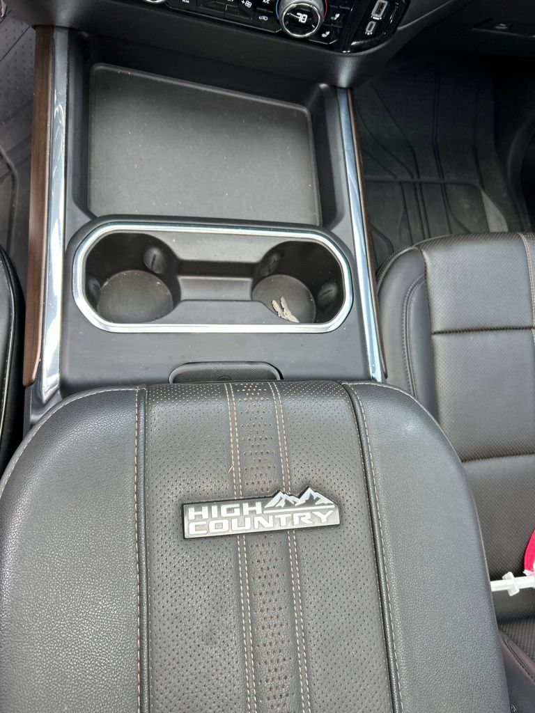 Used 2024 Chevrolet Silverado 2500 High Country w/ High Country Premium Package AWD/4WD image 14