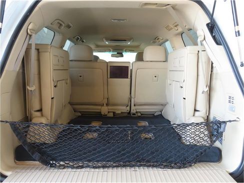 Used 2011 Lexus LX 570 4WD image 37