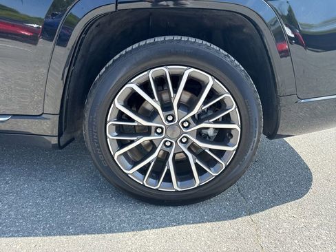 Used 2025 Jeep Grand Cherokee L Summit image 37