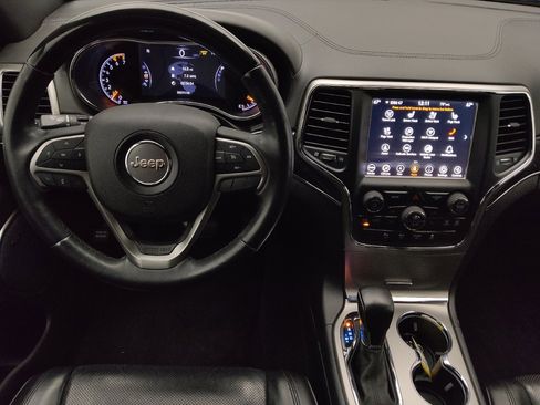 Used 2018 Jeep Grand Cherokee Overland AWD/4WD image 22