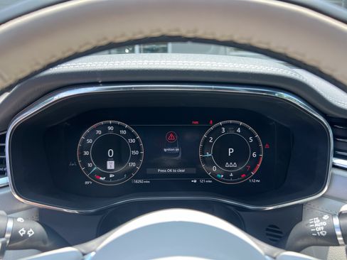 Certified 2026 Jaguar F-PACE R-Dynamic S AWD/4WD image 24