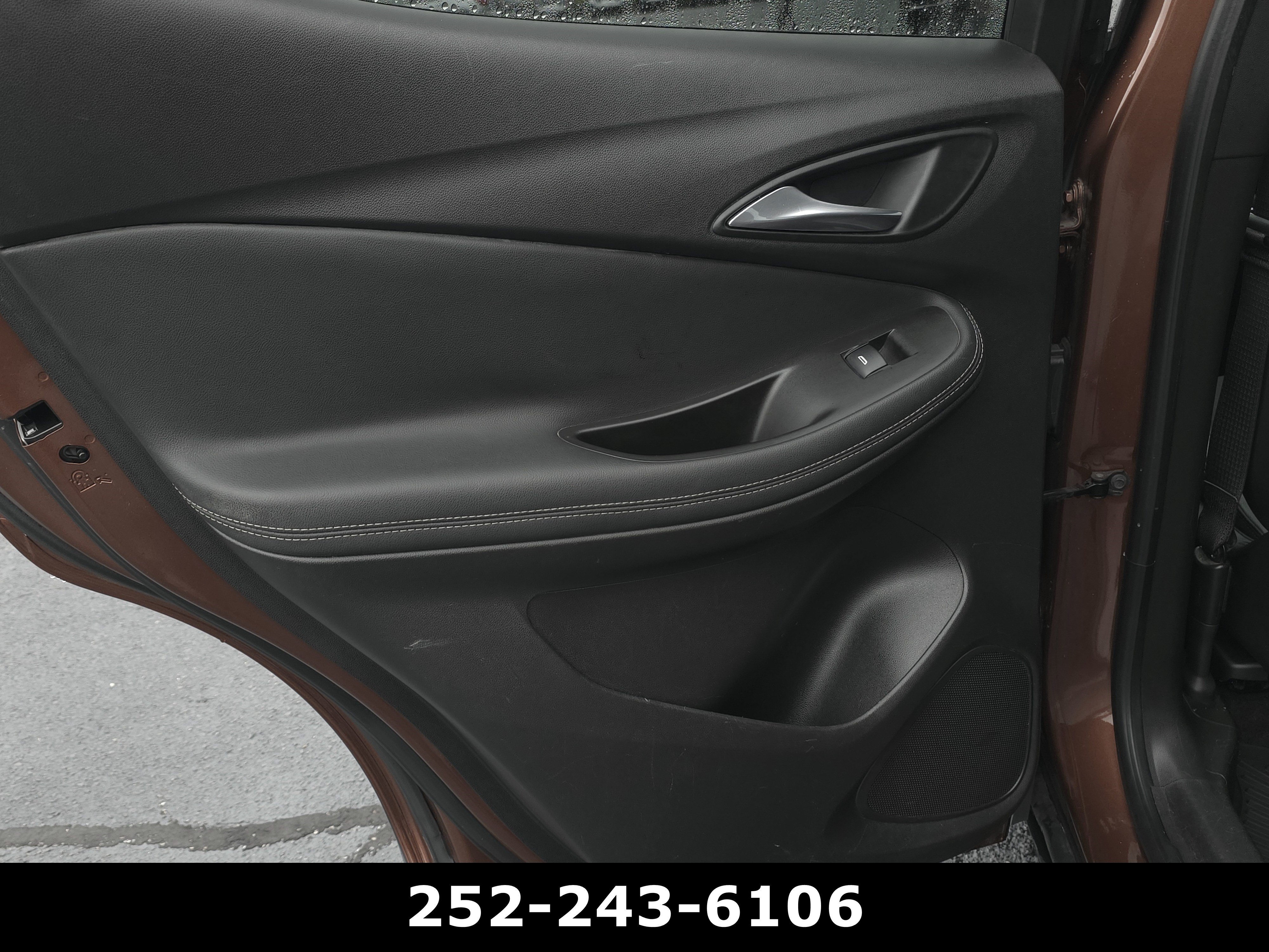Used 2021 Buick Encore GX Select FWD image 29