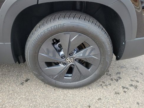 New 2026 Volkswagen Taos S image 23