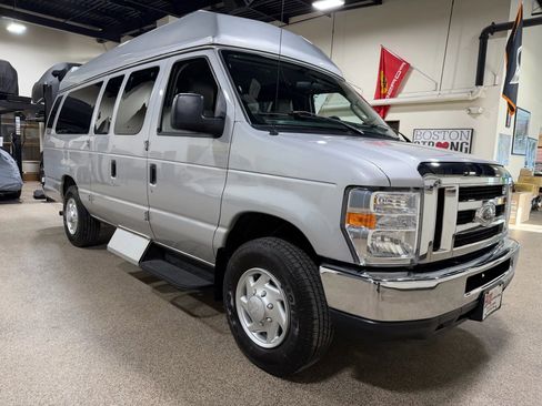 Used 2014 Ford E-250 and Econoline 250 Extended w/ Power Group image 15