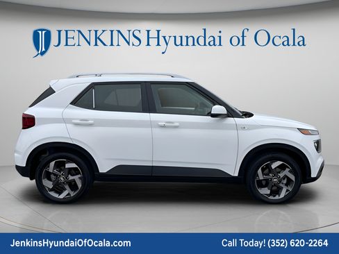 New 2026 Hyundai Venue SEL FWD image 3