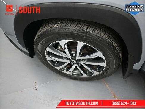 Used 2022 Toyota Corolla Cross XLE image 45