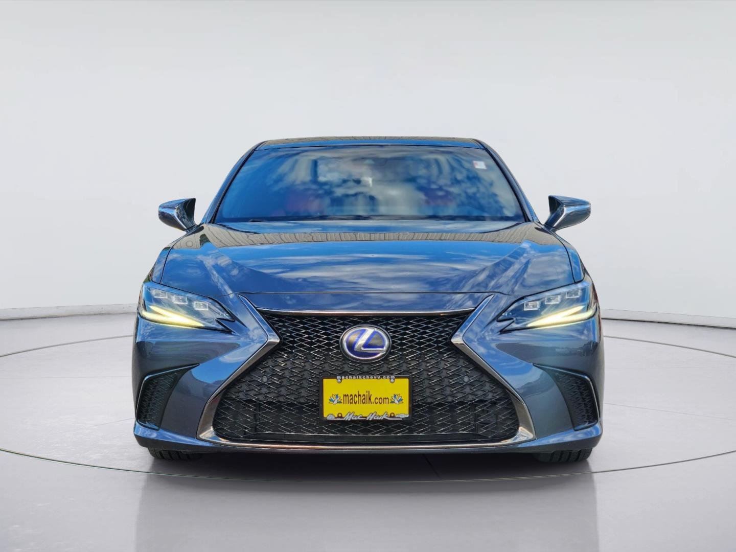 Used 2022 Lexus ES 300h F Sport w/ Accessory Package 2 FWD image 2