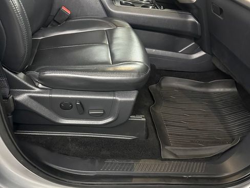 Used 2022 Ford Expedition XLT AWD/4WD image 43