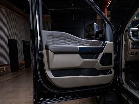 Used 2025 Ford F450 Platinum w/ Platinum Plus Package image 34