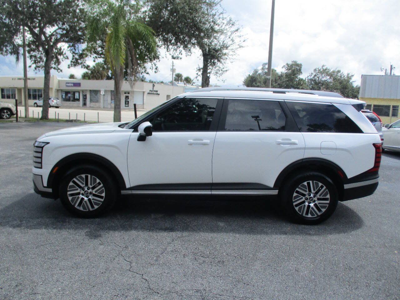 Used 2026 Hyundai Palisade SEL Premium FWD image 5