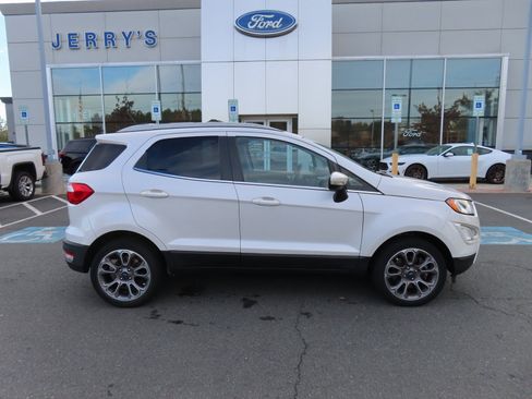 Used 2020 Ford EcoSport Titanium image 4
