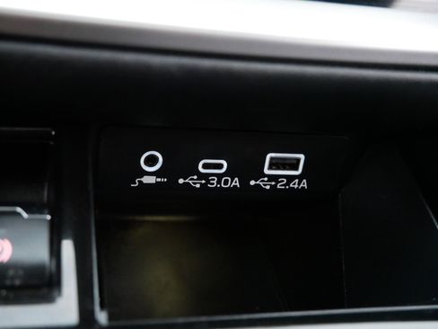 Used 2023 Subaru Outback Limited image 32