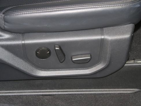 Certified 2024 Ford Expedition Max XLT image 31