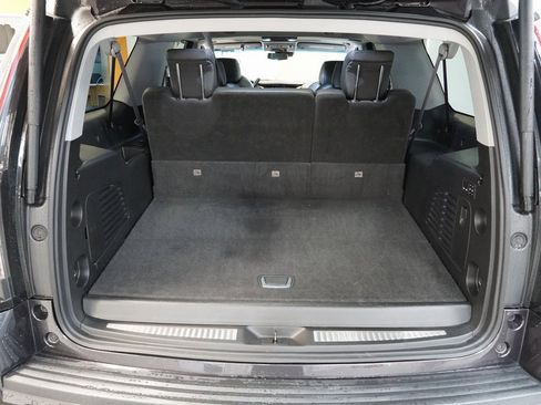 Used 2017 Cadillac Escalade ESV Premium Luxury image 9