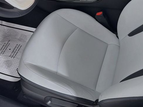 Used 2017 Toyota Prius Three Touring image 21