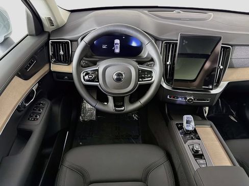 New 2026 Volvo XC90 B6 Plus w/ Protection Package Premier AWD/4WD image 24