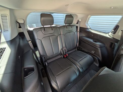 Used 2024 Jeep Grand Cherokee L Limited w/ Luxury Tech Group II AWD/4WD image 29