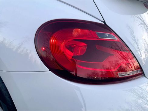 Used 2019 Volkswagen Beetle 2.0T SE image 31