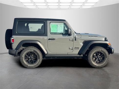 Certified 2022 Jeep Wrangler Willys image 8