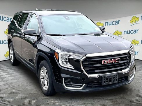 Used 2024 GMC Terrain SLE AWD/4WD image 1