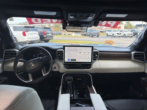 Used 2024 Toyota Sequoia Capstone image 9