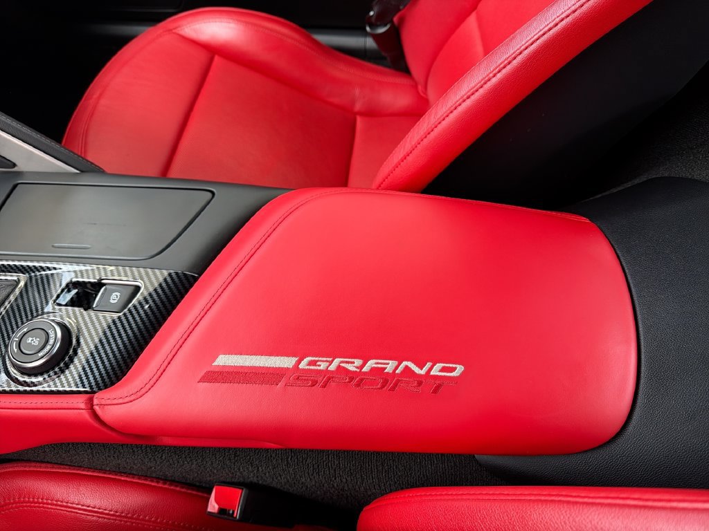 Used 2019 Chevrolet Corvette Grand Sport w/ Carbon Flash Badge Package RWD image 16