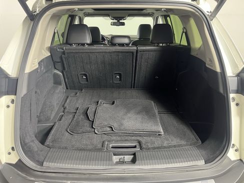 Used 2023 Nissan Rogue Platinum image 28