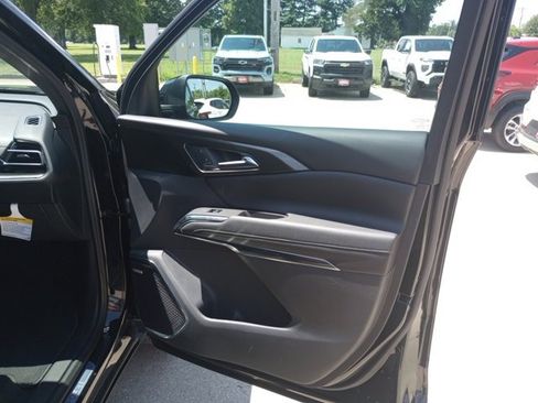 Certified 2024 Chevrolet Traverse RS image 24