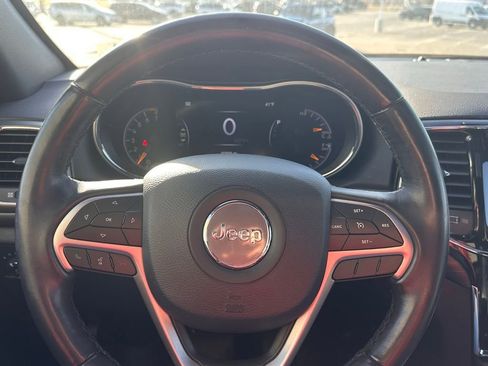 Used 2019 Jeep Grand Cherokee Altitude image 25