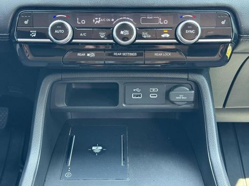 Certified 2025 Honda Pilot EX-L image 15