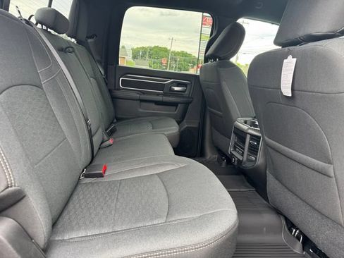 New 2026 RAM 2500 Big Horn AWD/4WD image 24