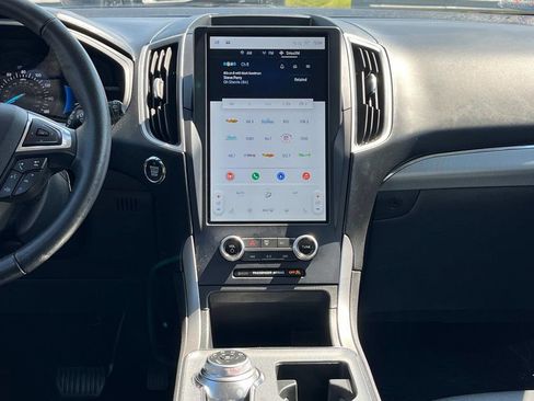 Used 2022 Ford Edge SEL w/ Convenience Package image 15