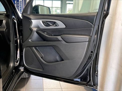 Used 2023 Chevrolet Traverse LT AWD/4WD image 12