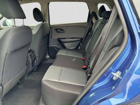 Used 2021 Nissan Rogue S image 14