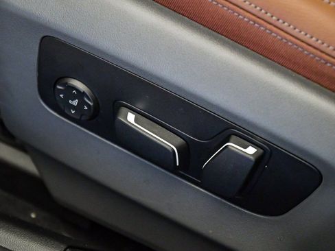 Used 2026 BMW 530i w/ M Sport Package image 22