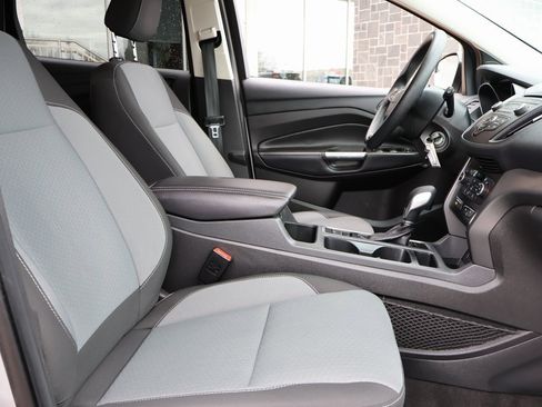 Used 2018 Ford Escape SE image 10