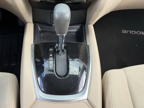 Used 2016 Nissan Rogue S w/ Appearance Package FWD image 18