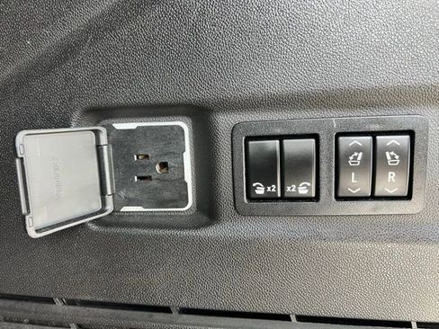 Used 2021 Chevrolet Tahoe Premier image 20