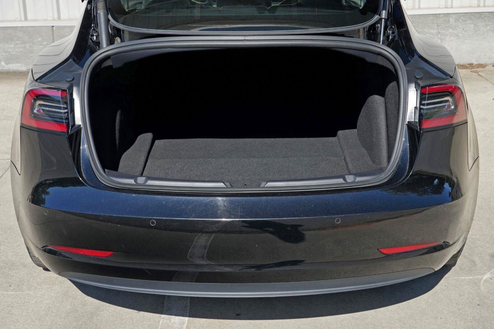 Used 2022 Tesla Model 3 Performance AWD/4WD image 10