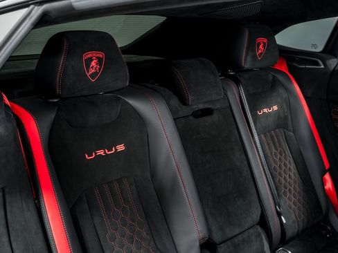Used 2024 Lamborghini Urus Performante image 35
