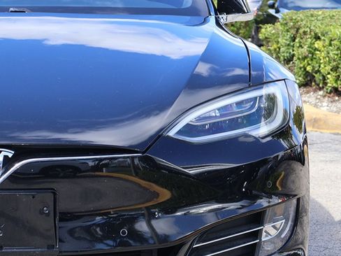 Used 2018 Tesla Model S 75D image 15