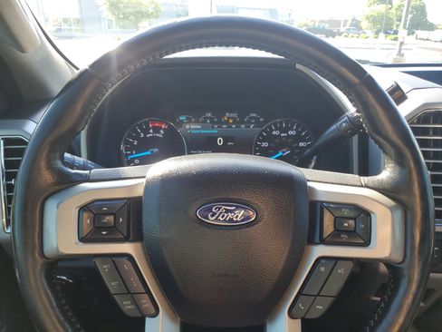 Used 2017 Ford F250 Lariat w/ Lariat Ultimate Package AWD/4WD image 25