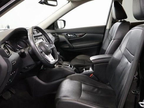 Used 2020 Nissan Rogue SL w/ Premium Package image 12