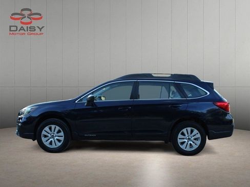 Used 2018 Subaru Outback 2.5i AWD/4WD image 8