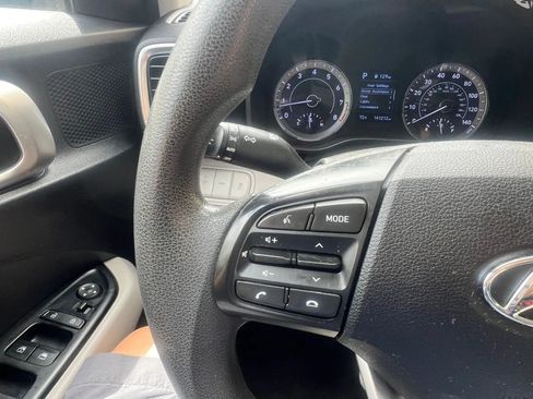Used 2020 Hyundai Venue SEL FWD image 19